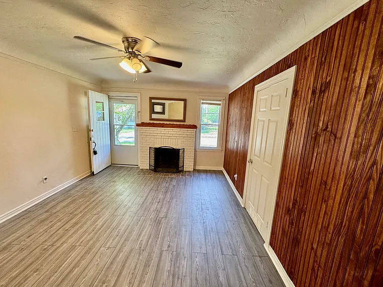 3102 College St — Photo 18