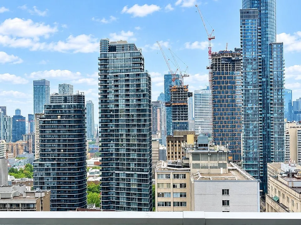 501 Yonge St #2509