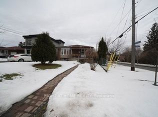 35 Beckett Ave, Toronto, ON M6L2B3