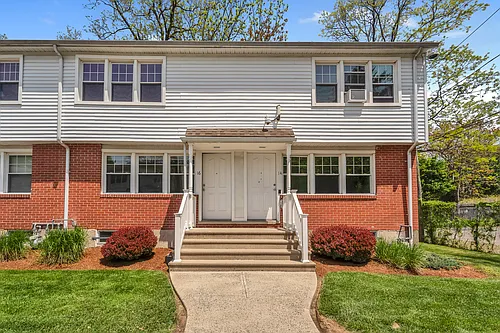 Savin Court Apartments Photo 1