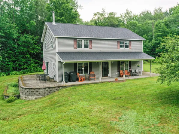100 Dill Road, Stetson, ME 04488