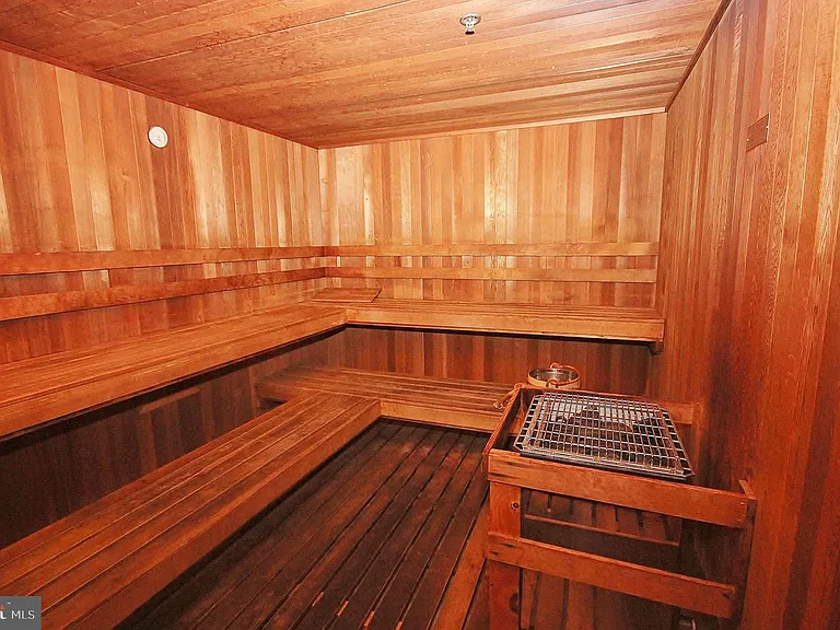 2151 Jamieson Ave #2011 — Photo 48