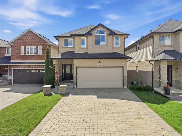 139 Stoneglen Way, Hamilton, ON L0R 1W0