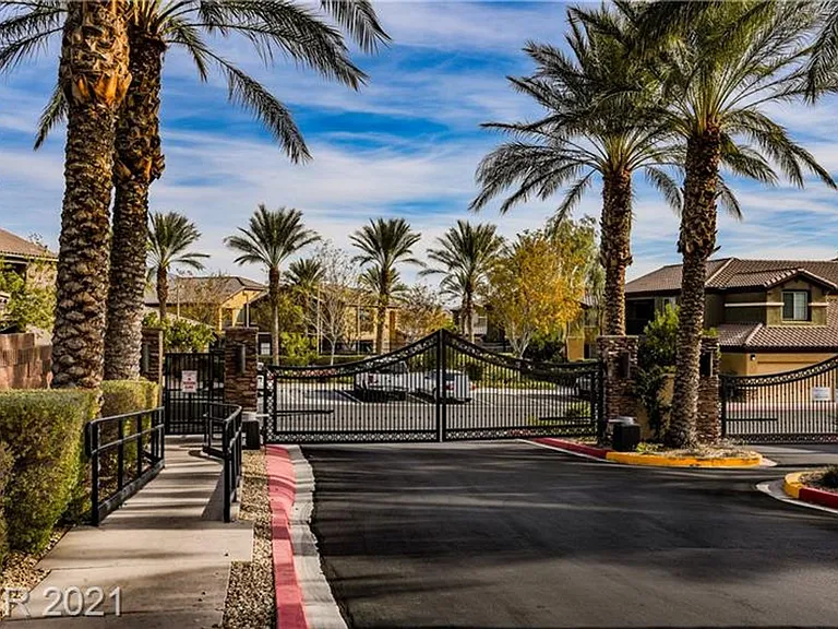6868 Sky Pointe Dr #2051 — Photo 30