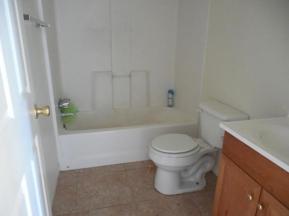 5th image of 7657 Walpole Ave