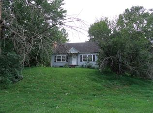 17 Oakland Park Rd, Vanceburg, KY 41179