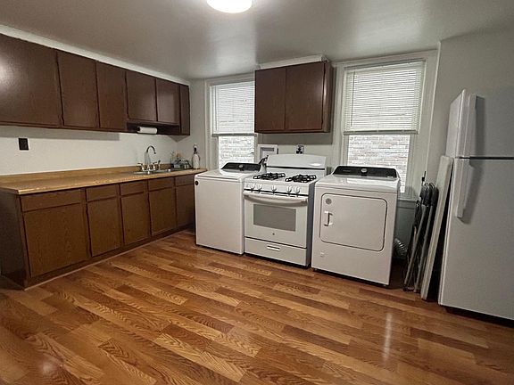 3rd image of 2813 S Lowe Ave Unit 2
