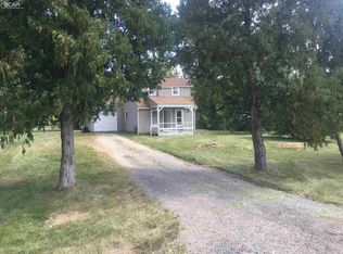 2431 Howe Rd, Burton, MI 48519