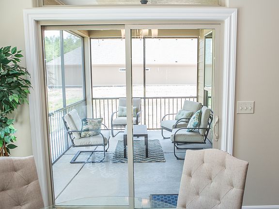 Access to outdoor living space