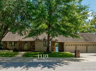 1110 Dogwood Dr, Grove, OK 74344