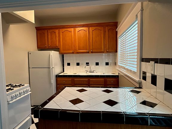 5th image of 1227 E Ocean Blvd #4b7f882e8
