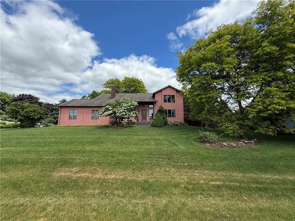 5 bed, 3.5 bath, 3764 sqft, $3,750 — Photo 1
