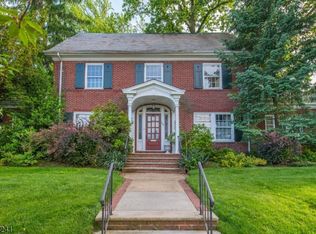 938 Harding Rd, Elizabeth, NJ 07208