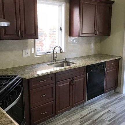 3rd image of 26 Hudson Pl #1A