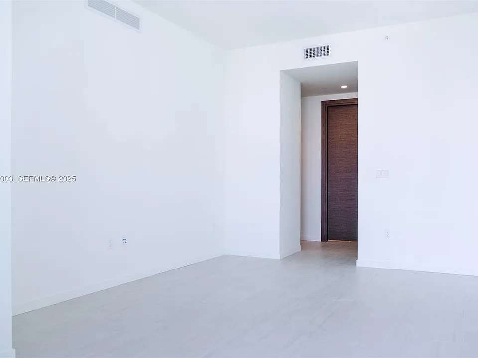 1000 Brickell Plz #Penthouse 5907