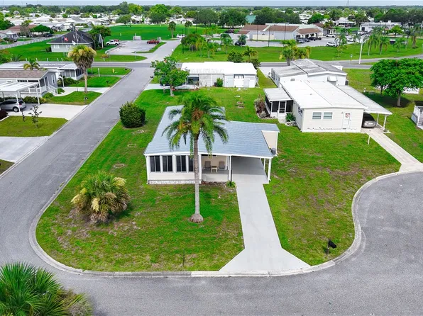 810 Beech Ct, Barefoot Bay, FL 32976