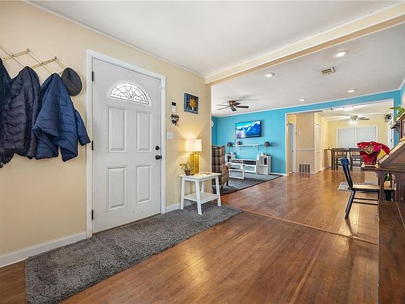 5th image of 7400 W 64th St