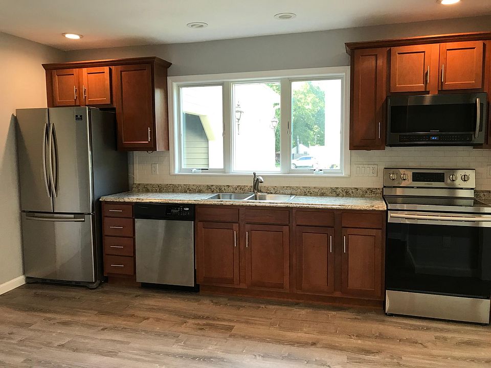 Kitchen - large enough for good sized table & chairs.