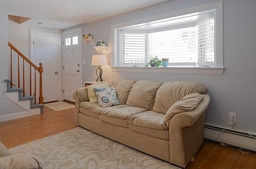 3rd image of 11 Harwood St