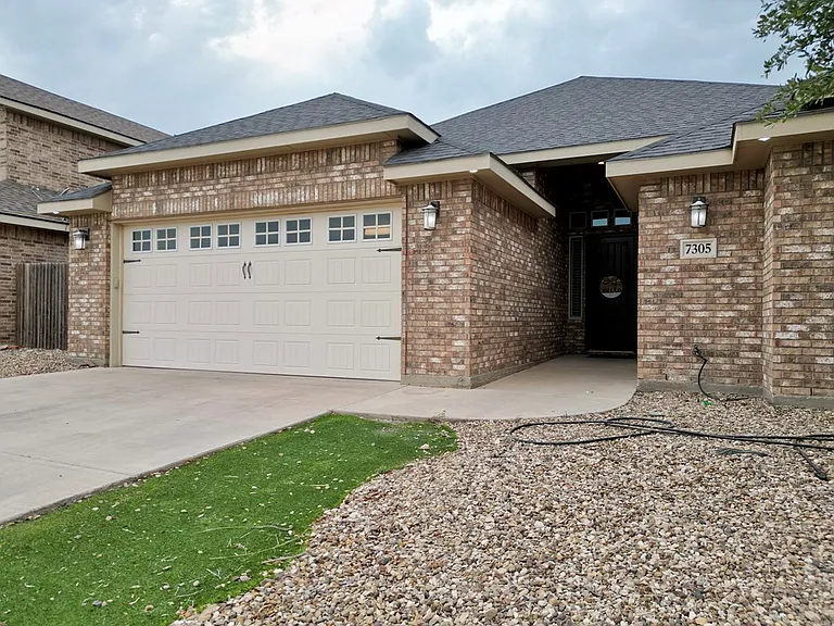 7305 Bellini St — Photo 2