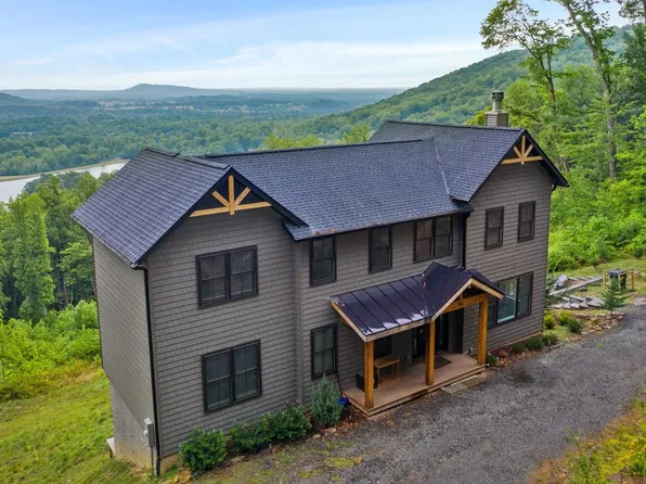 761 Top Ridge Rd, Stanardsville, VA 22973