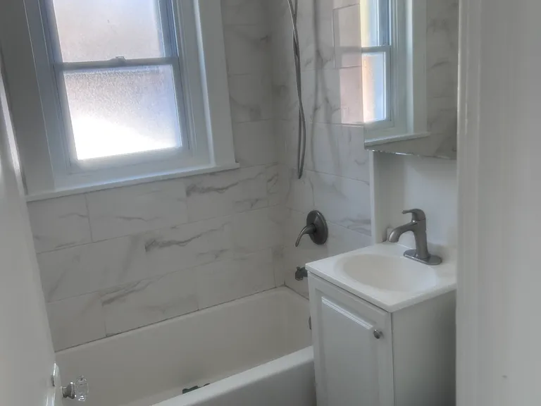 2411 S Albert St #1 — Photo 12