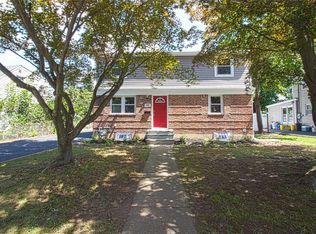 26 Inwood Rd, Glen Cove, NY 11542