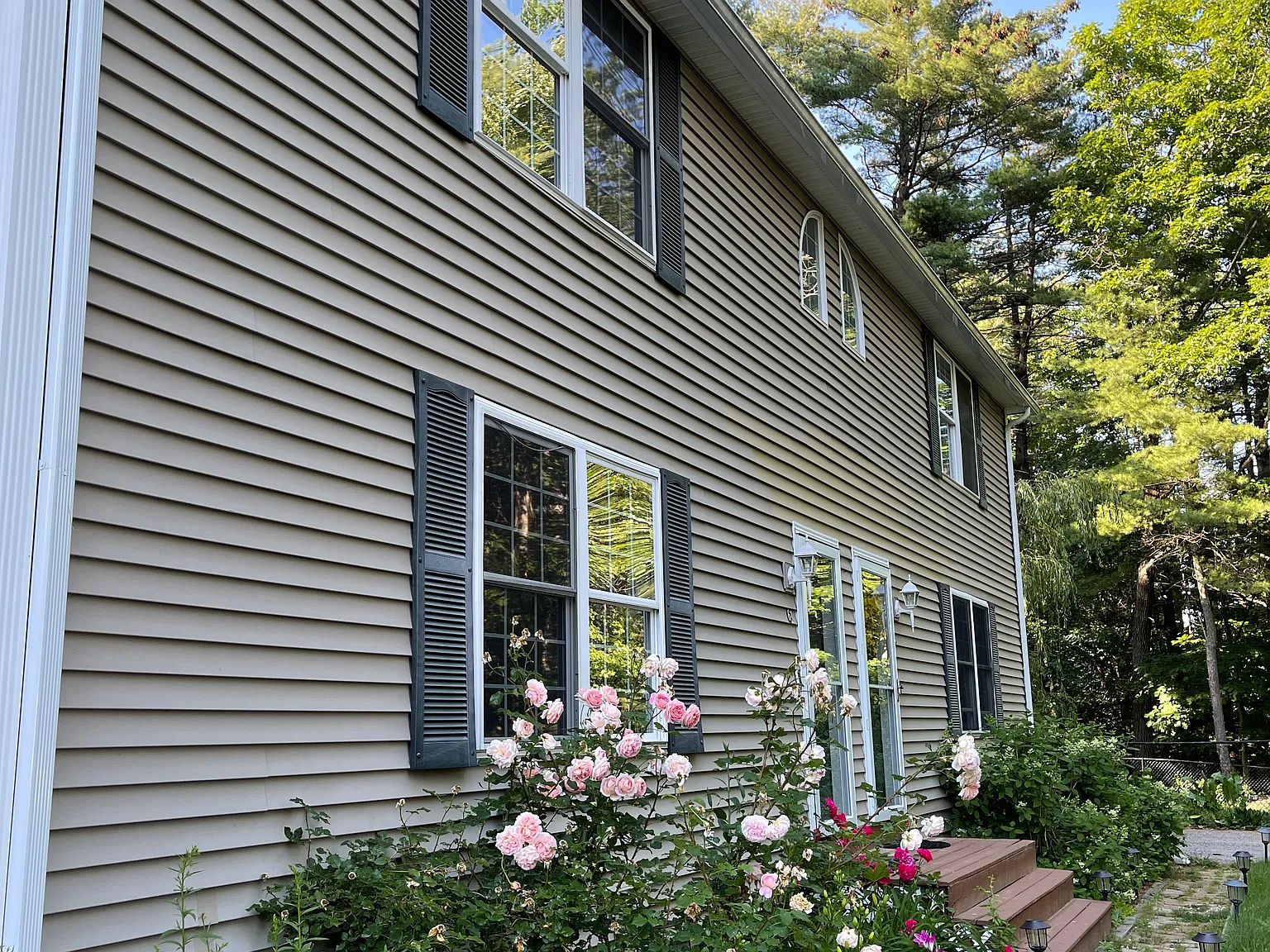 2 bed, 1.5 bath, 1152 sqft, $2,400 — Photo 2