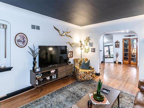 2nd image of 4247 Dewey Ave