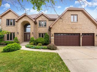 159 Wellington Dr, Bloomingdale, IL 60108
