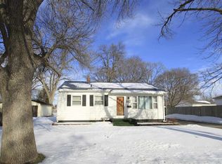 312 1st St, Washburn, IA 50702