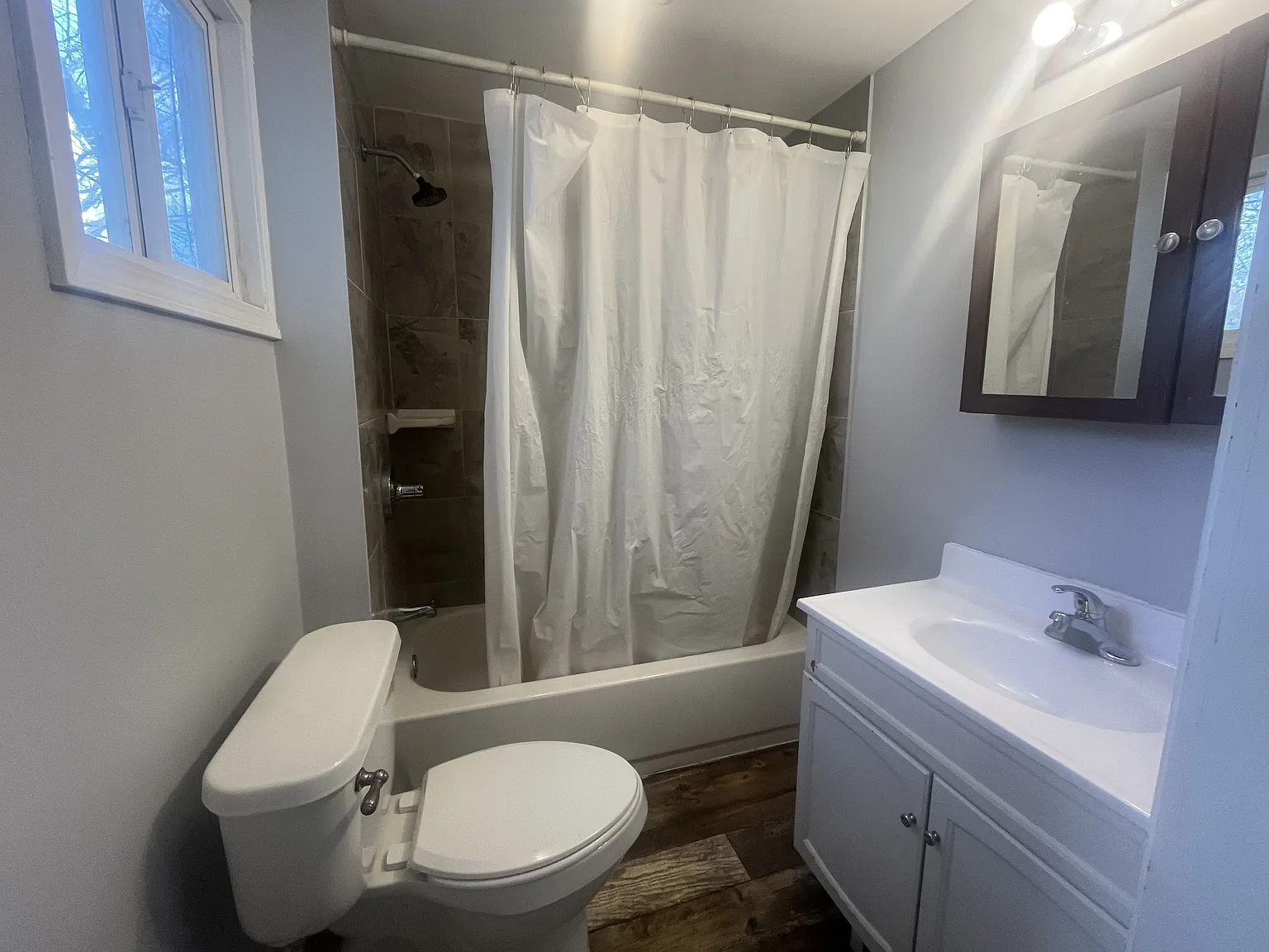 2 bed, 2.0 bath, $925 — Photo 2
