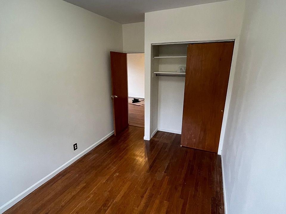 2435 Tratman Ave, Bronx, NY 10461 | Zillow