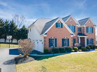 6688 Chateau Bay Ct, Sykesville, MD 21784