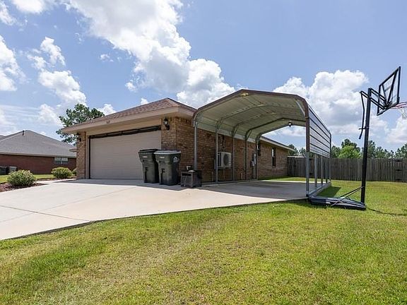 3rd image of 1621 Twin Pines Cir