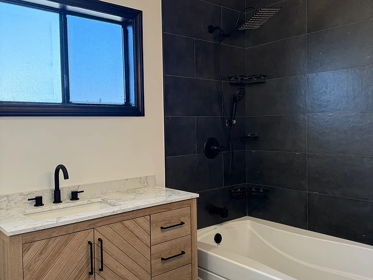 Fully Remodeled Bathroom with Shower & Tub