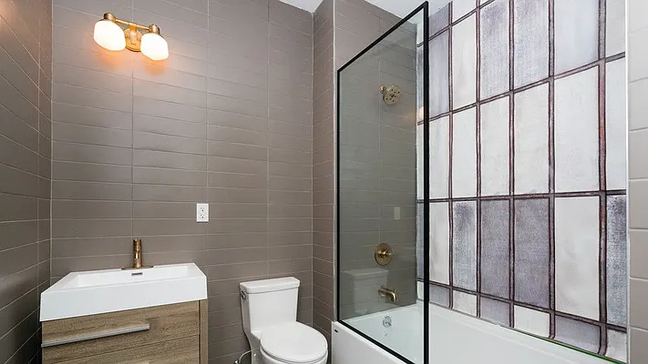 Rented by Nooklyn NYC LLC | media 50
