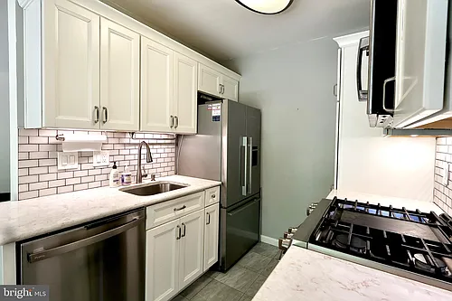 4917 Americana Dr #T6 Photo 1 4917 Americana Dr #T6 Photo 1