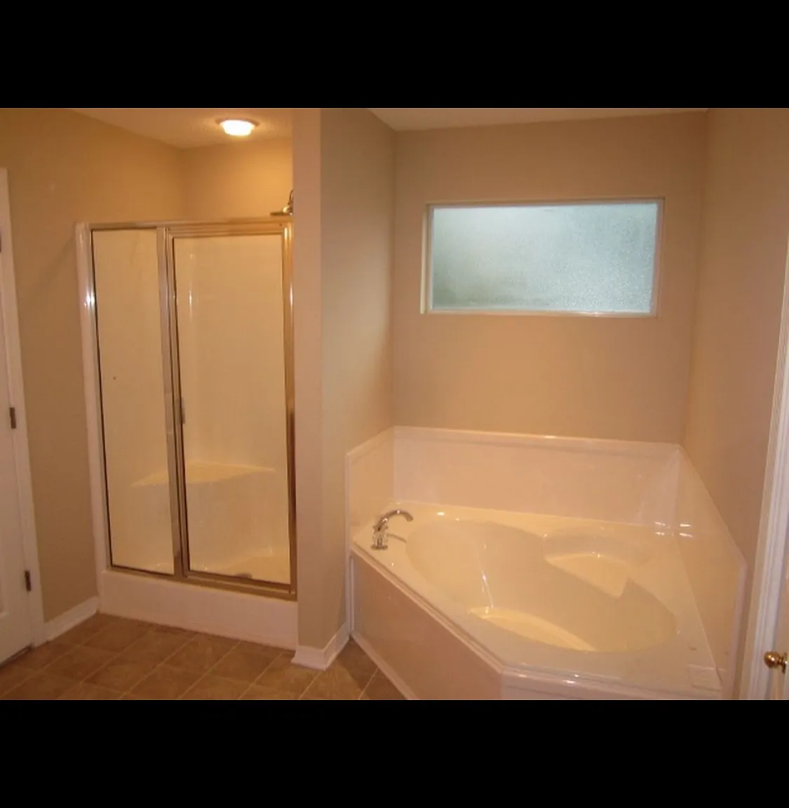 4 bed, 2074 sqft, $2,000 — Photo 1