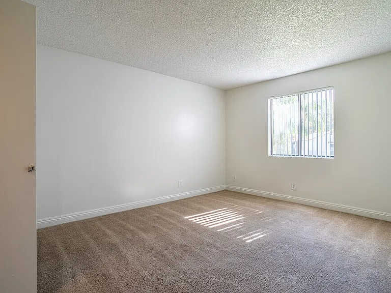 Aventine Apartment Homes — Photo 12