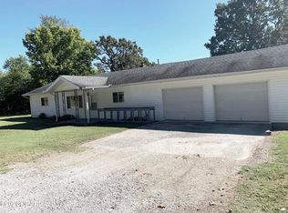 2086 N Lebanon Loop, Joplin, MO 64801
