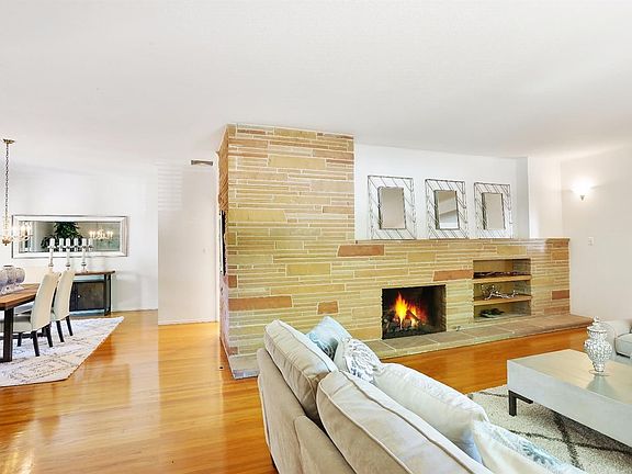 5th image of 431 Gaylord Ct
