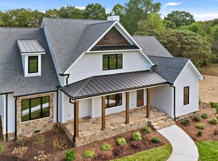 7558 Sawyer Rd, Signal Mountain, TN 37377