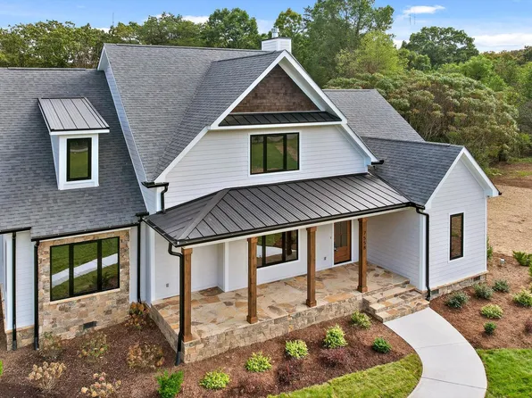 7558 Sawyer Rd, Signal Mountain, TN 37377