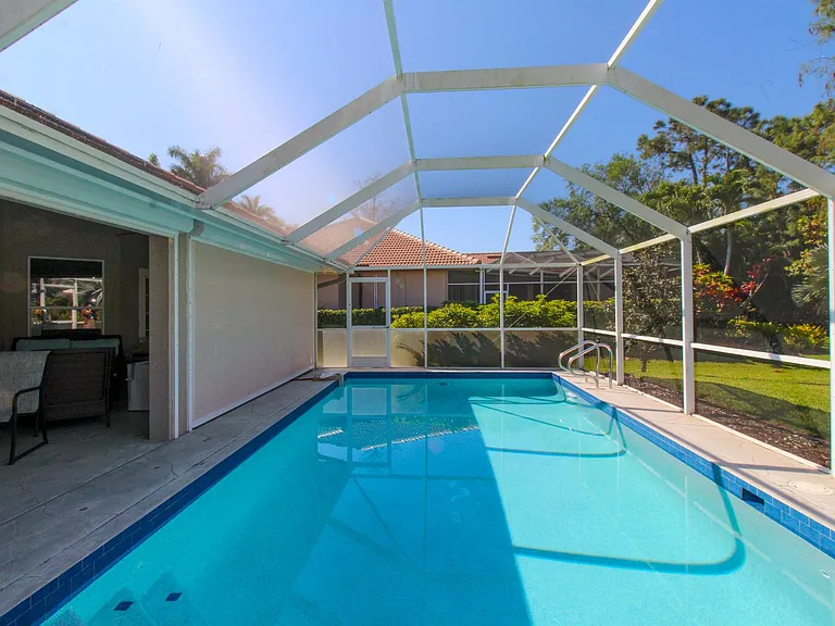 333 Wentworth Ct — Photo 44