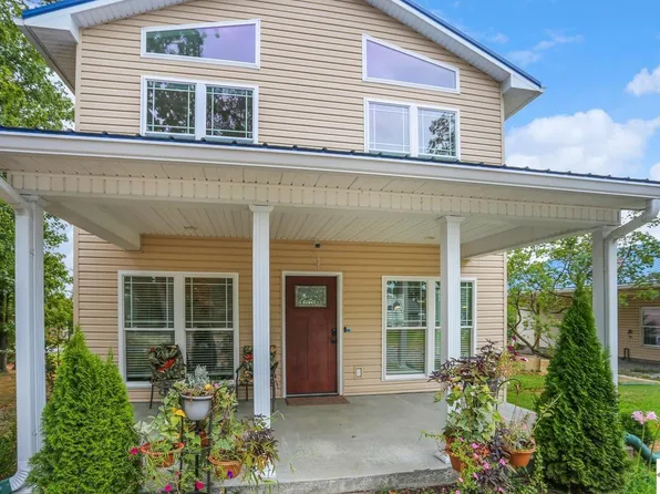 588 Cambridge Shores Dr, Gilbertsville, KY 42044