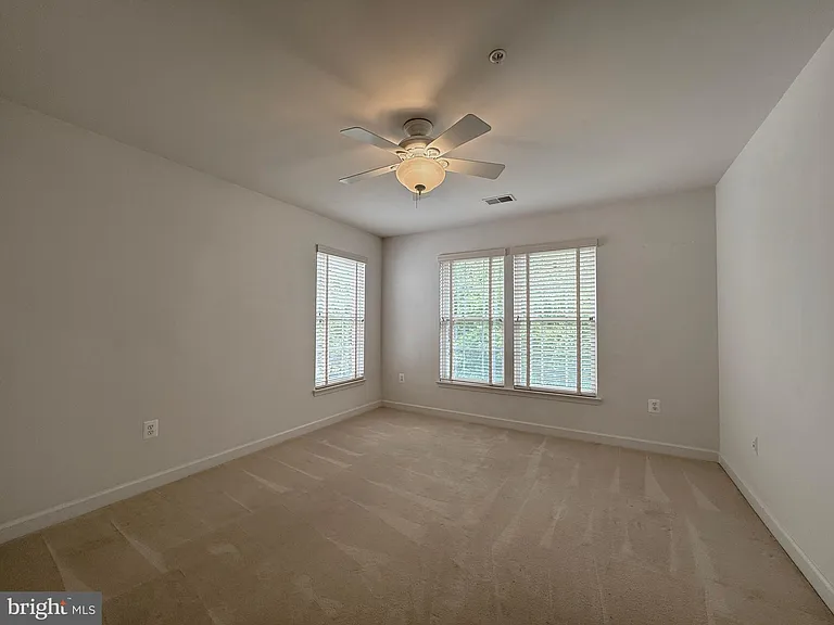 4415 Medallion Dr — Photo 38