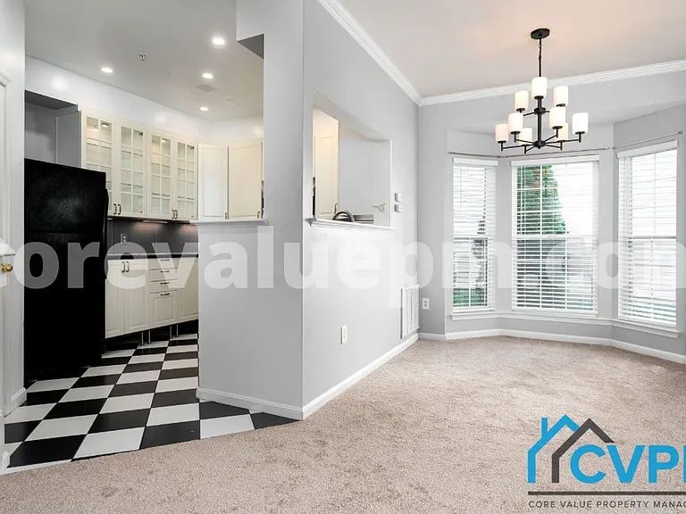 1934 Hackberry Ct — Photo 8