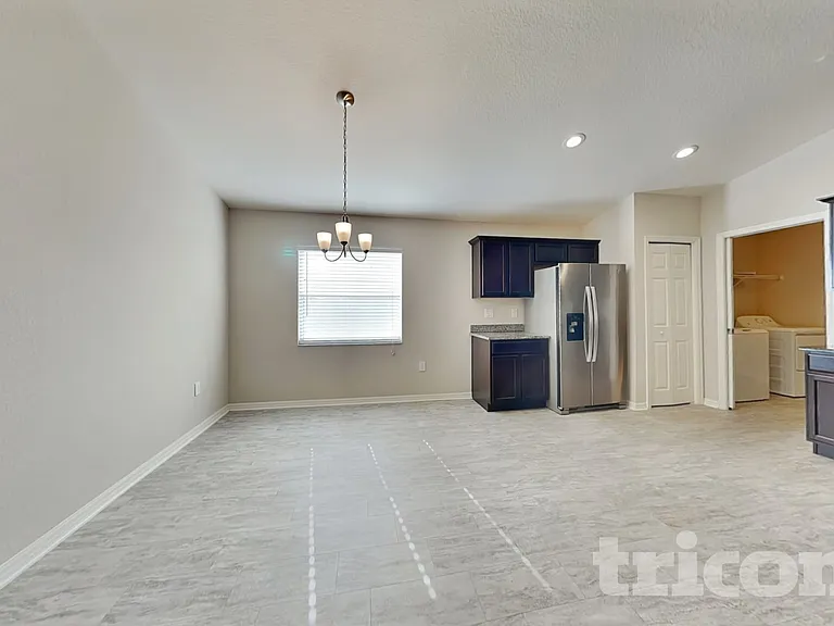 505 Interlock St — Photo 4