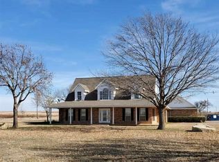 1079 Peterson Rd N, Iowa Park, TX 76367